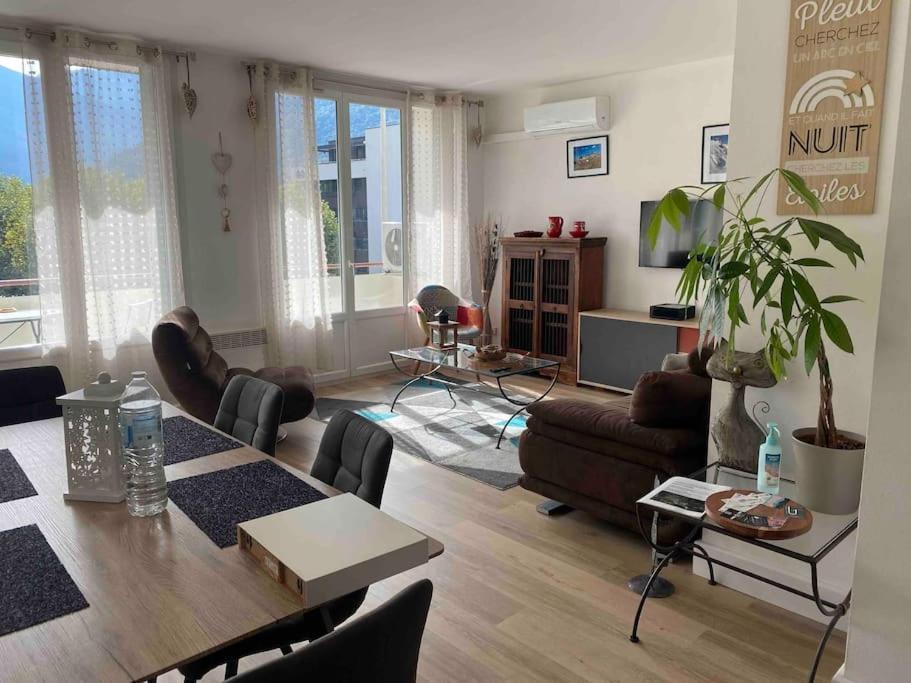 Apartament Le Chasseur Alpin Albertville Zewnętrze zdjęcie